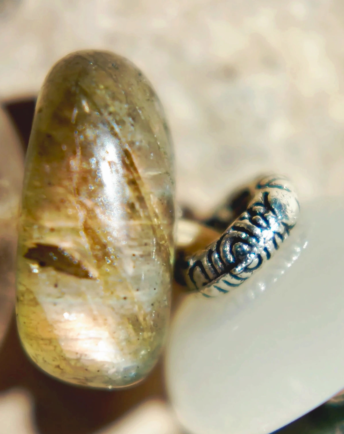 The Earthscript #57: Labradorite chip and patterned metal spacer