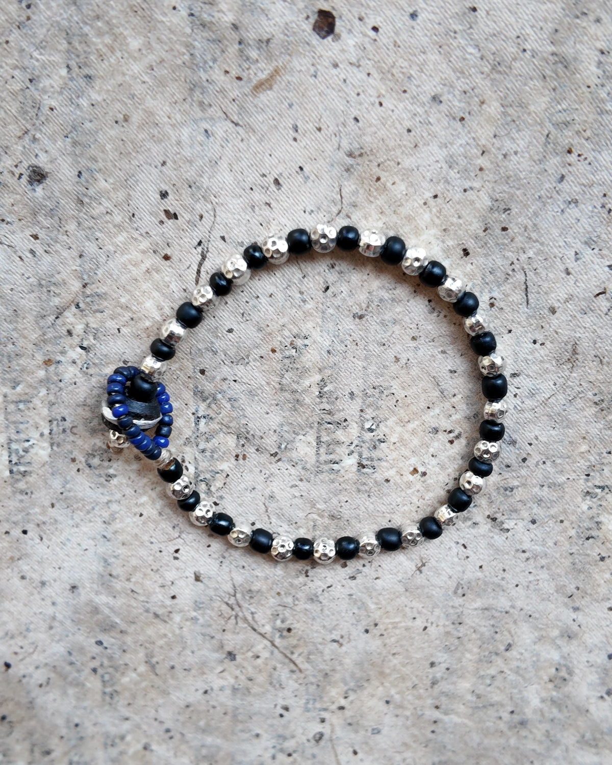 The Daybeads #46 Black & Silver bracelet full view of the single bracelet